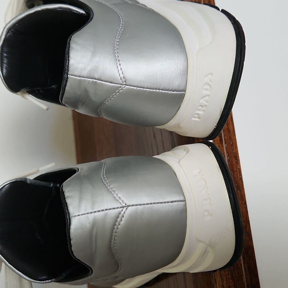 Prada Metallic Silver Quilted Nylon sneakers womens size 38.5 ( USA size 8.5) - Picture 7 of 14
